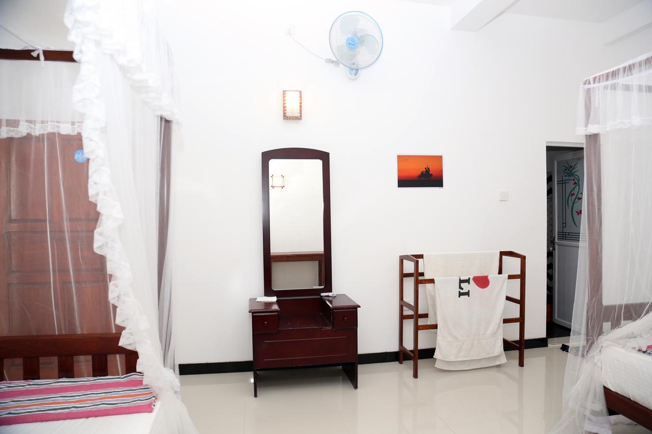 Gihan Guesthouse Mirissa Zewnętrze zdjęcie